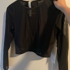 Light weight mesh lulu lemon top.